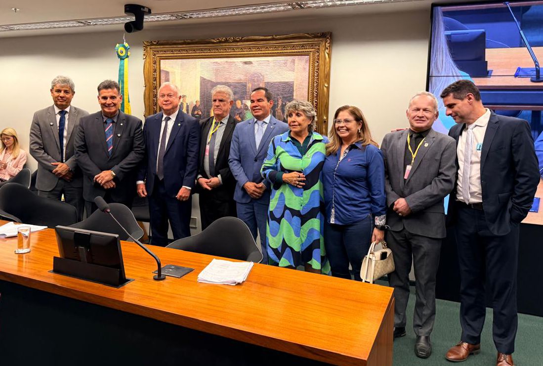 CCJ DA CÂMARA APROVA PROJETO QUE GARANTE LIVRE PARADA E ESTACIONAMENTO PARA OFICIAIS DE JUSTIÇA EM DILIGÊNCIA