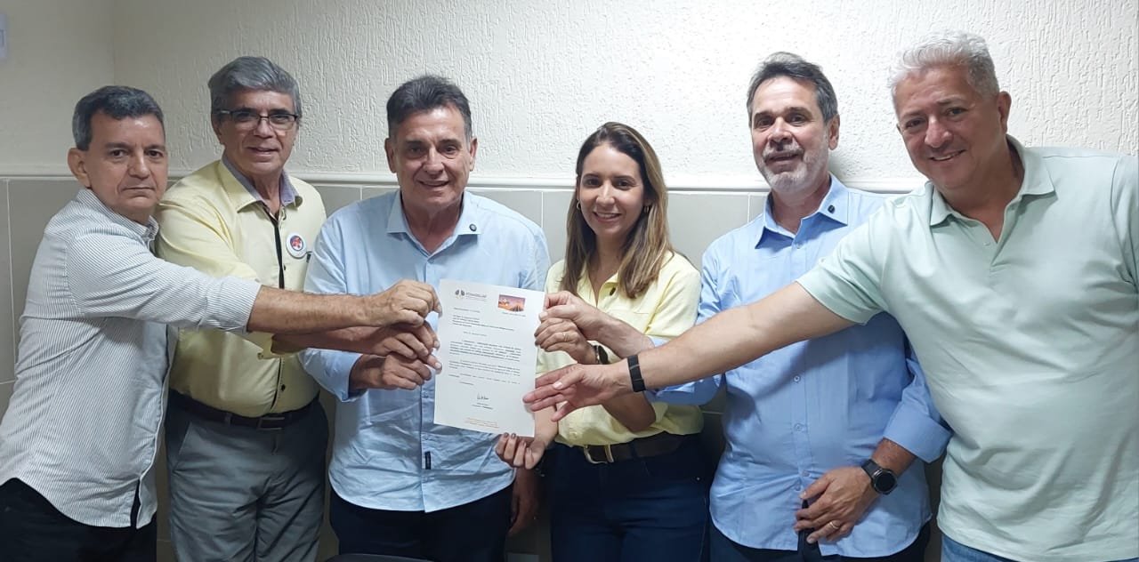 ENTIDADES REPRESENTATIVAS DOS OFICIAIS DE JUSTIÇA EM PE DEBATEM SEGURANÇA COM O DEPUTADO CORONEL MEIRA